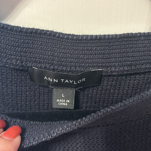 Ann Taylor navy boatneck sweater with tie sleeves size L - Picture 4 of 4
